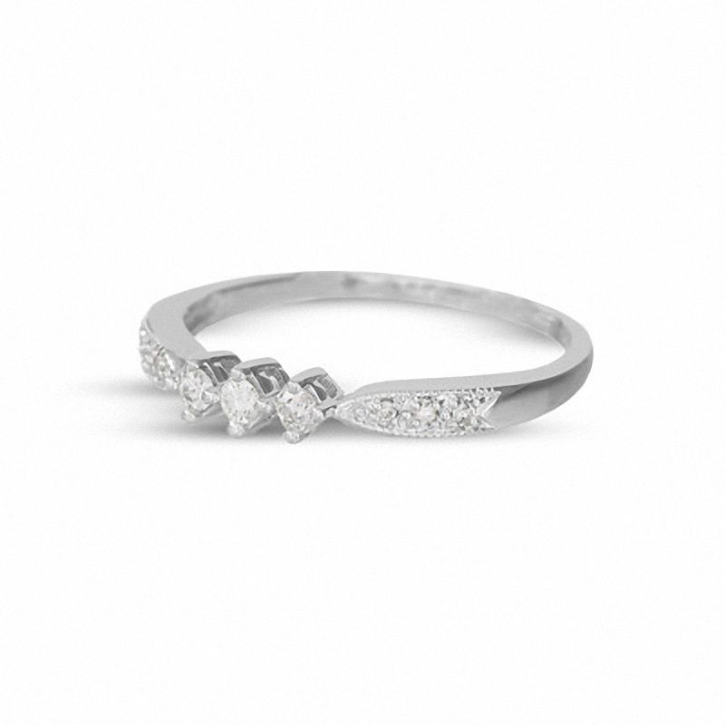 Main Image 3 of 1/6 CT. T.W. Diamond Three-Stone Milgrain Ring in 14K White Gold