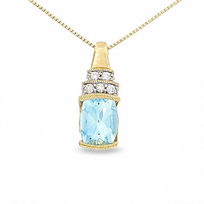 Oval Aquamarine Pendant in 14K Gold with Diamond Accents