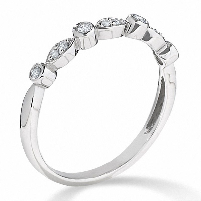 1/8 CT. T.W. Diamond Round and Oval Milgrain Band in 14K White Gold
