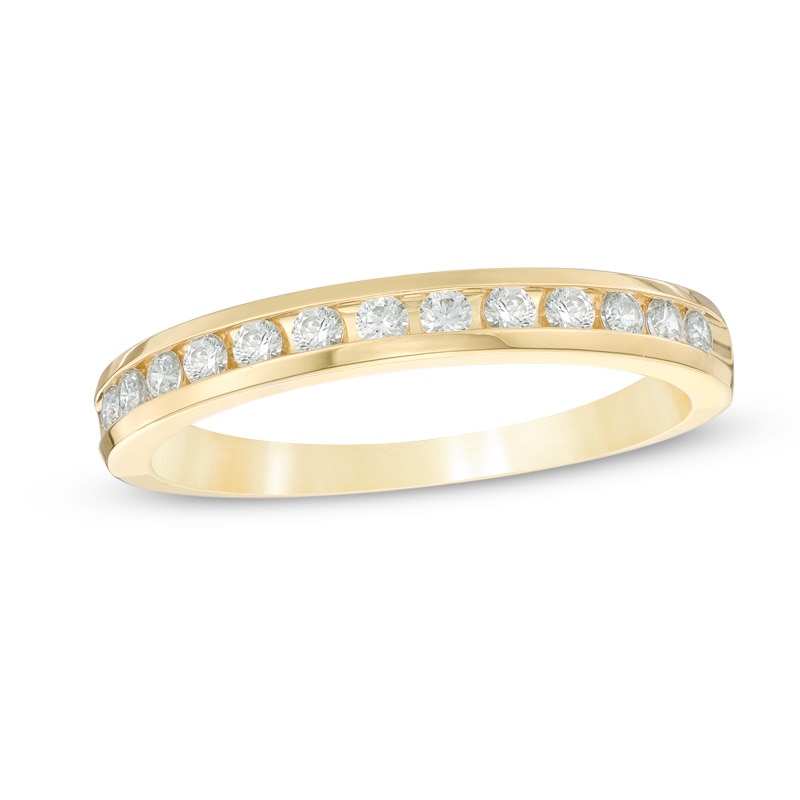 Main Image 1 of 1/4 CT. T.W. Diamond Band in 10K Gold
