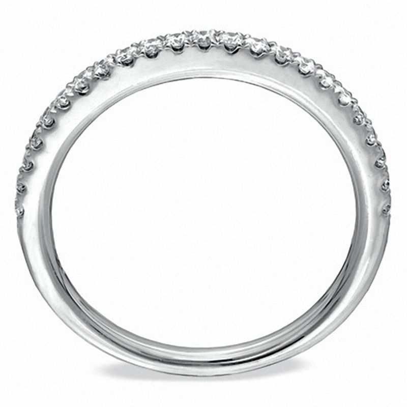 Vera Wang Love Collection 1/4 CT. T.W. Diamond Band in 14K White Gold