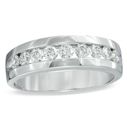 1 CT. T.W. Diamond Wedding Band in Platinum