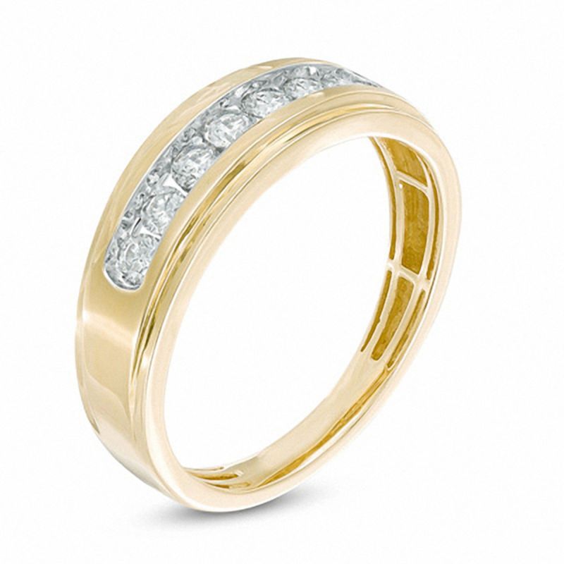 Men's 1/3 CT. T.W. Diamond Seven Stone Step Edge Anniversary Band in 10K Gold