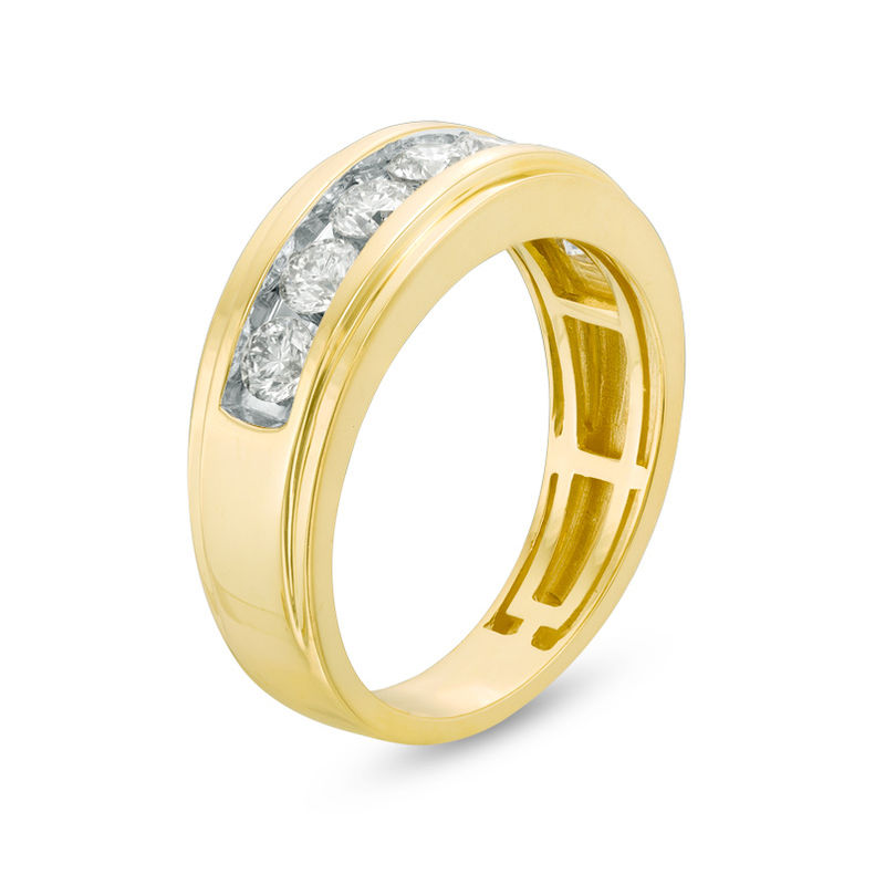 Men's 1-1/5 CT. T.W. Diamond Seven Stone Wedding Band in 10K Gold
