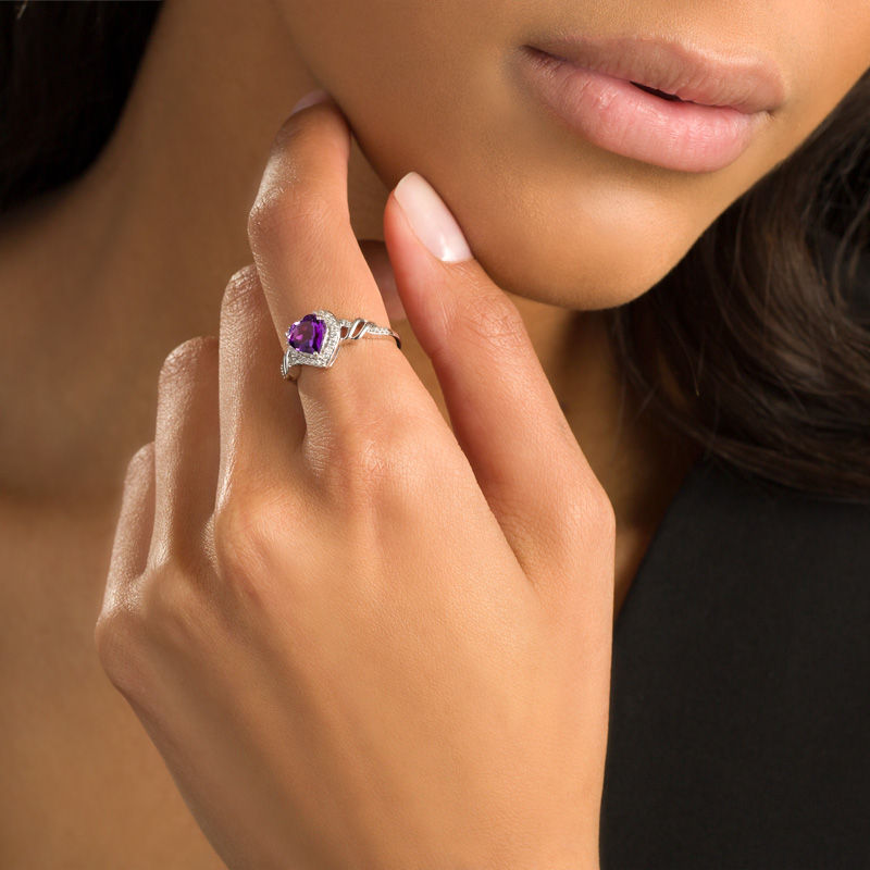 7.0mm Heart-Shaped Lab-Created Amethyst and White Sapphire Frame Twist Shank Ring in Sterling Silver