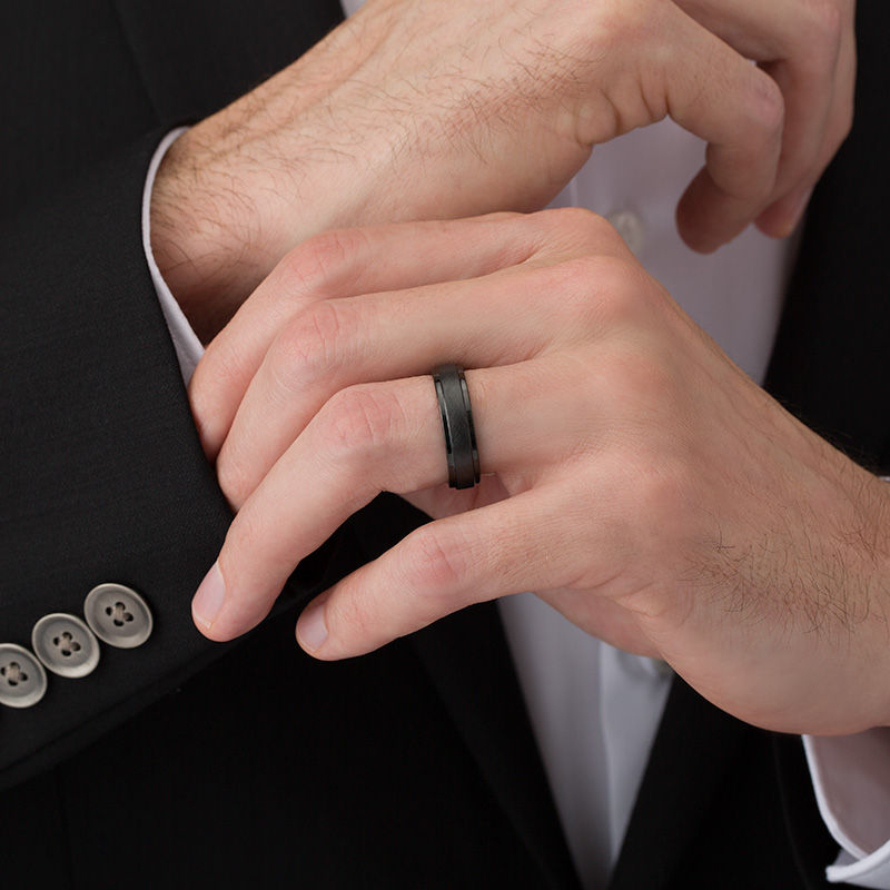 Steel ring, black colour, grooved edges, chain in the middle