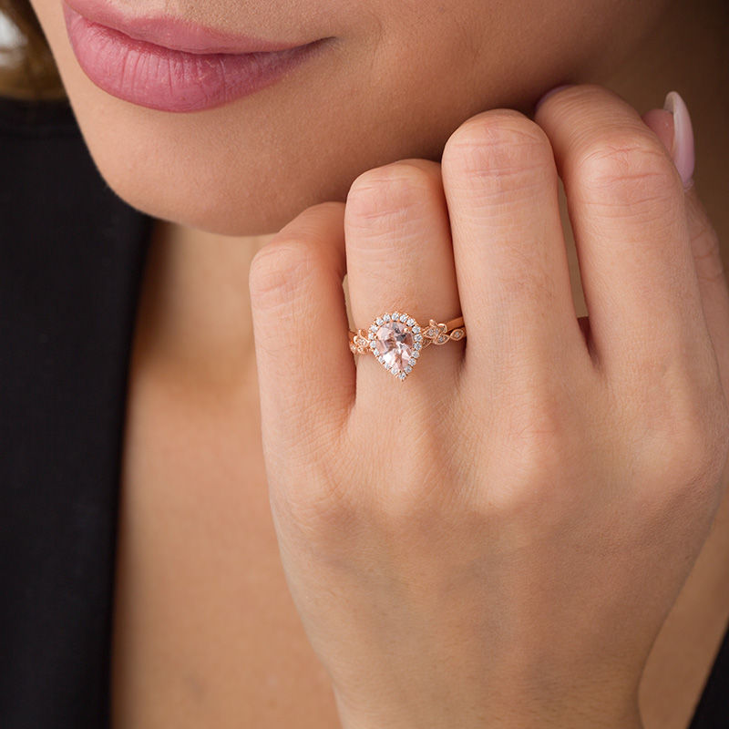 Pear-Shaped Morganite and 1/5 CT. T.W. Diamond Frame Fleur-de-Lis Vintage-Style Bridal Set in 10K Rose Gold