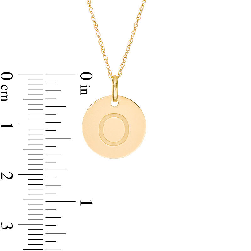 Small Disc Uppercase "O" Pendant in 10K Gold