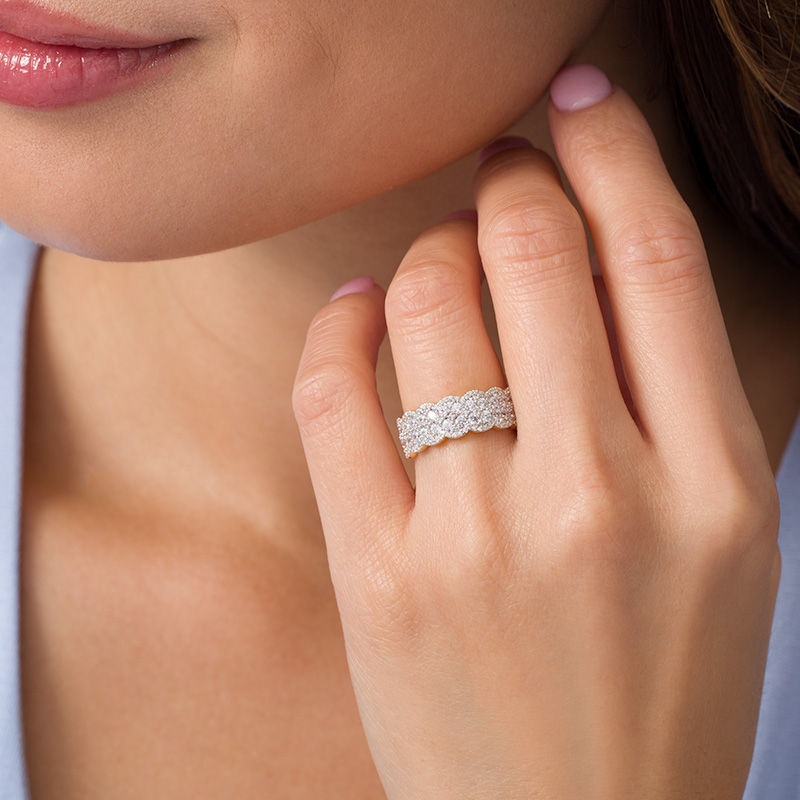 Main Image 2 of 1 CT. T.W. Diamond Double Row Scallop-Edge Band in 10K Gold