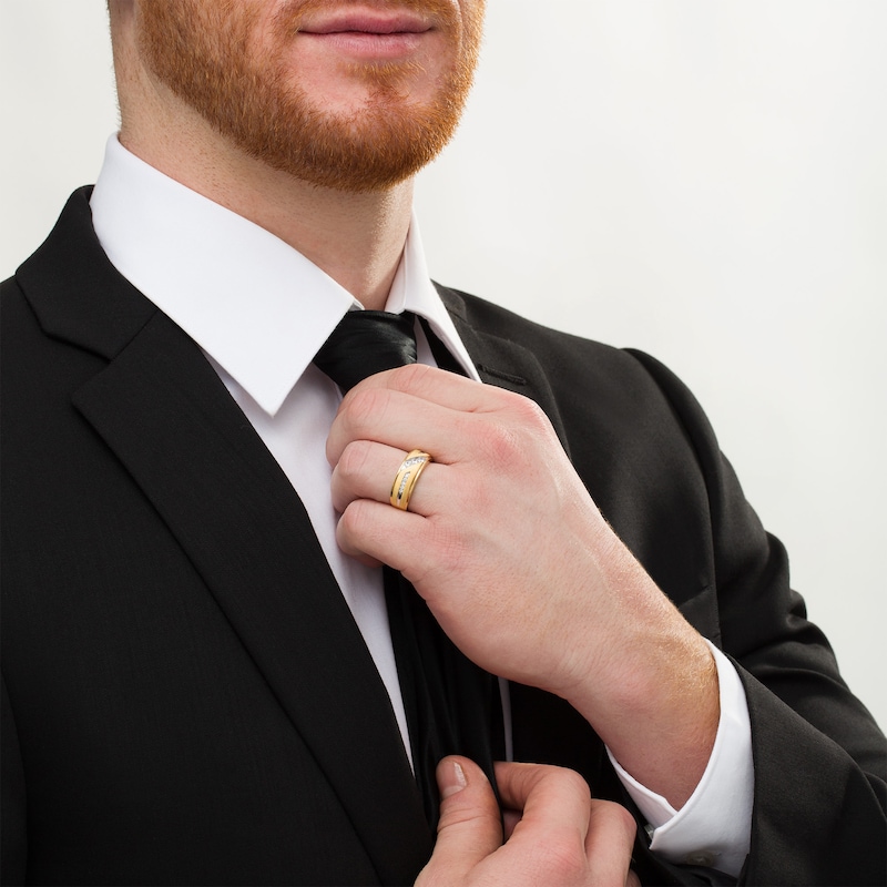 Main Image 2 of 1/3 CT. T.W. Diamond Wedding Band in 10K Gold