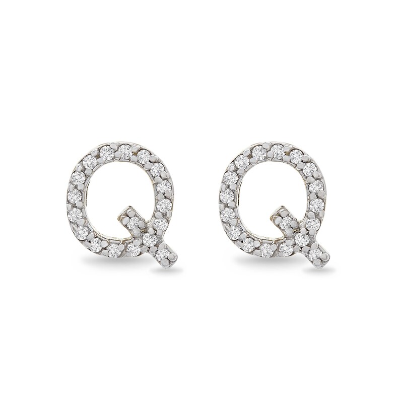 1/10 CT. T.W. Diamond "Q" Initial Stud Earrings in 10K Gold