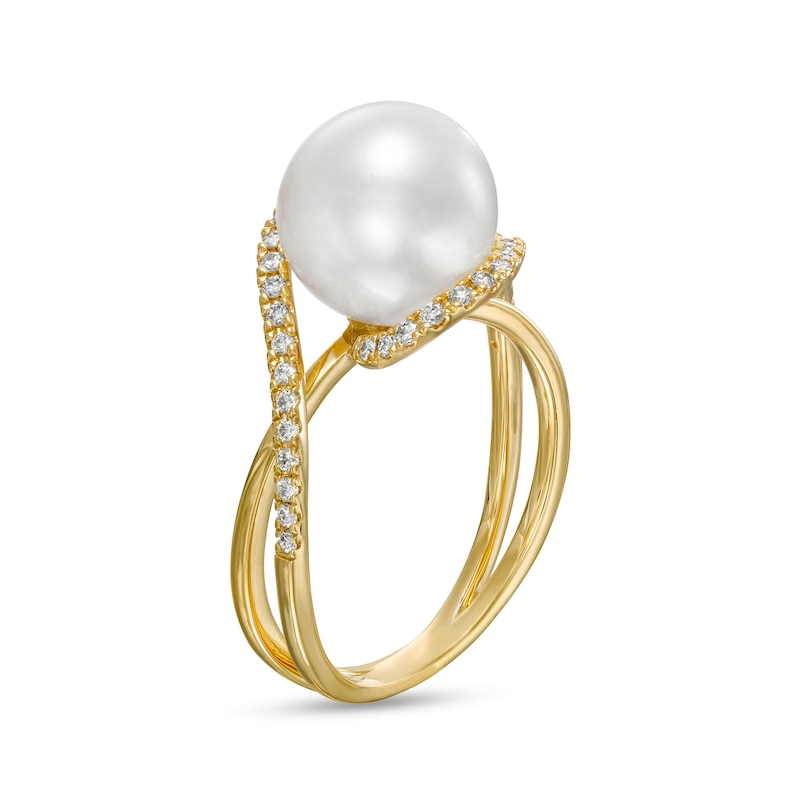 EFFY™ Collection Cultured Freshwater Pearl and 1/4 CT. T.W. Diamond Bypass Crossover Split Shank Ring in 14K Gold
