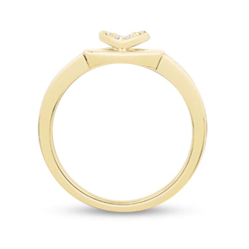 1/5 CT. T.W. Heart-Shaped Multi-Diamond Disc Ring in 10K Gold