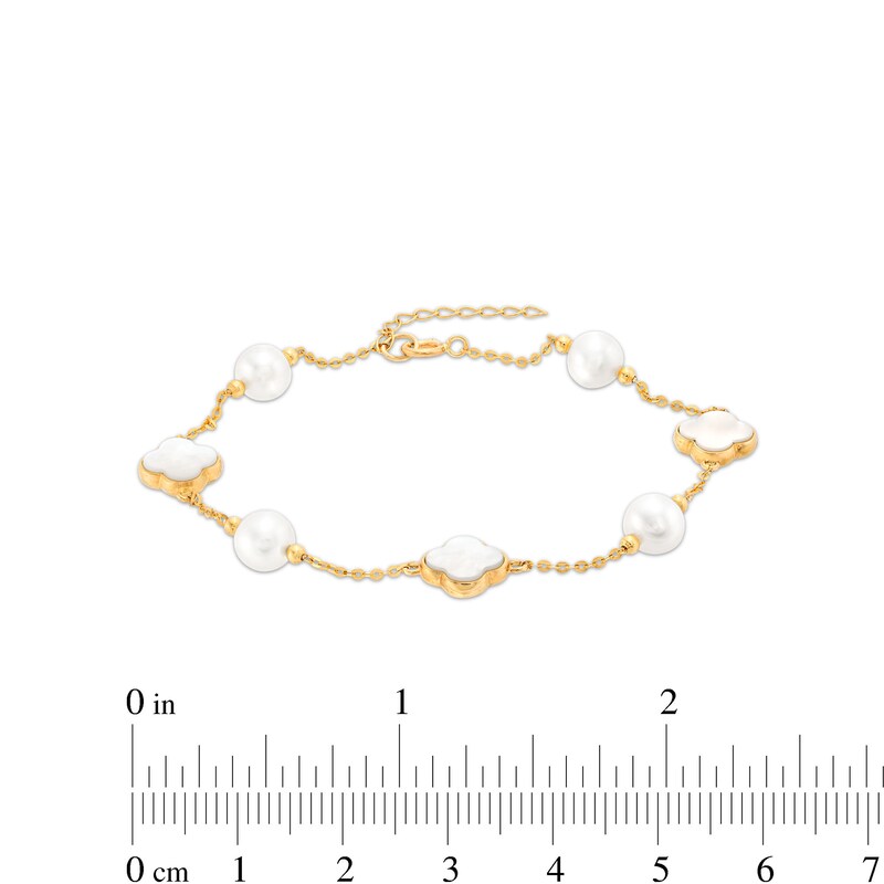 Main Image 4 of EFFY™ Collection Freshwater Cultured Pearl and Clover-Shaped Mother-of-Pearl Alternating Station Bracelet in 14K Gold