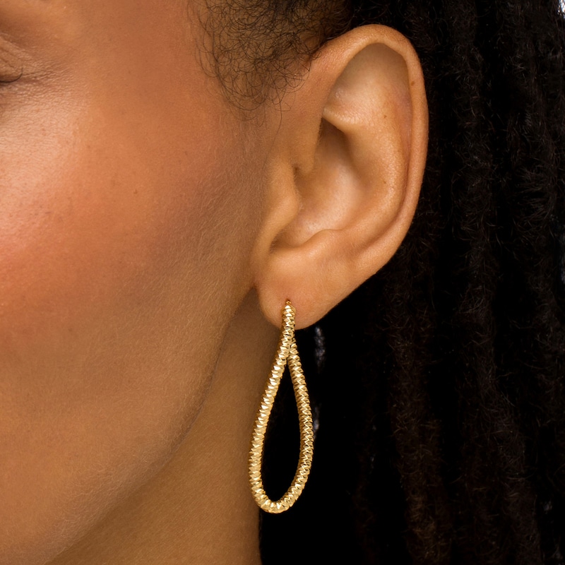 Main Image 2 of Oro Diamante™ 40.0mm Diamond-Cut Twist Tube Hoop Earrings in 14K Gold
