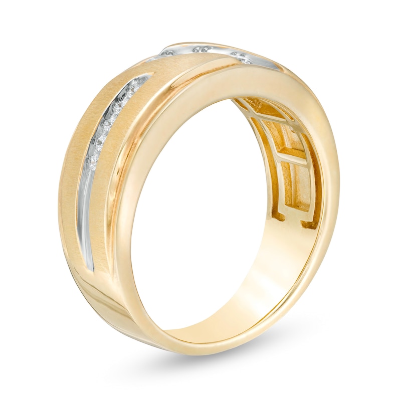 Main Image 3 of Men's 1/3 CT. T.W. Diamond Three Stone Slant Wedding Band in 10K Gold