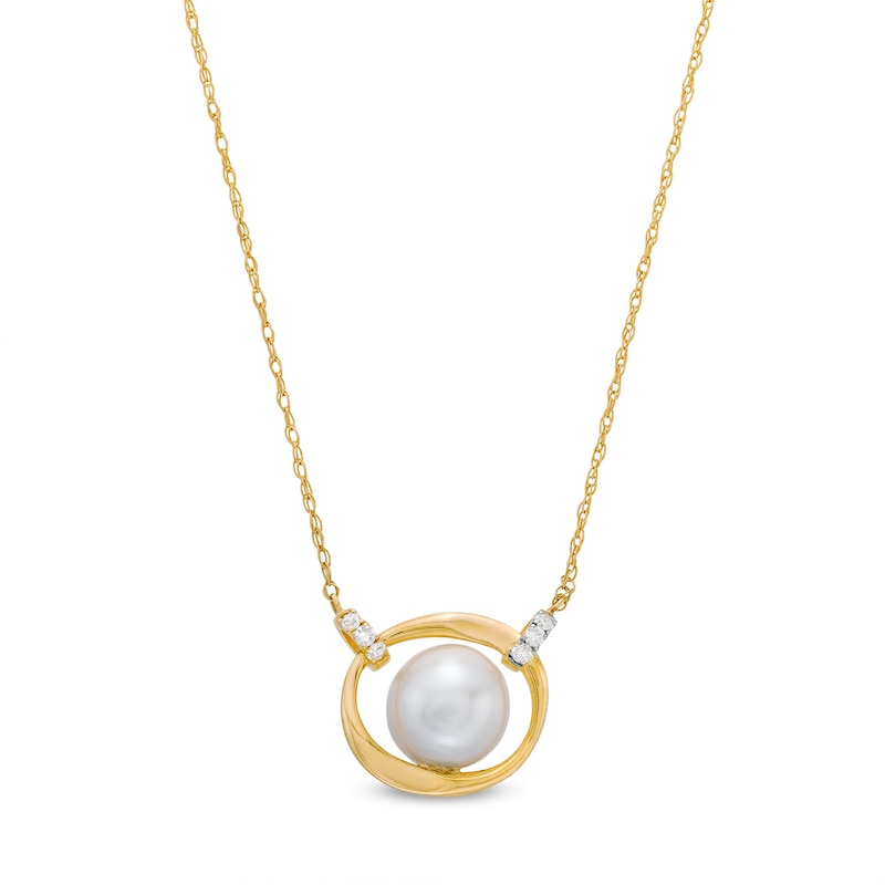 Main Image 1 of 7.5-8.0mm Freshwater Cultured Pearl and 1/20 CT. T.W. Diamond Interlocking Circles Necklace in 10K Gold