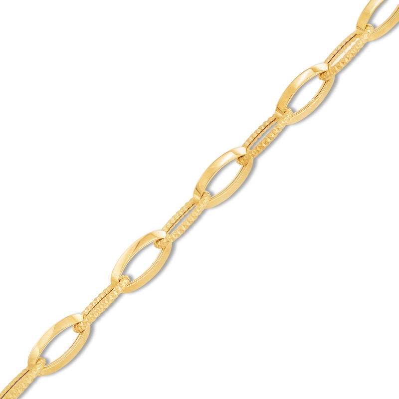 Main Image 1 of Diamond-Cut 10.0mm Oval Link Chain Bracelet in Hollow 14K Gold - 7.5"