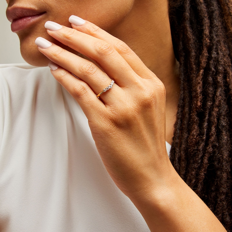 Main Image 2 of 1/3 CT. T.W. Diamond Graduated Five Stone Contour Anniversary Band in 14K Gold