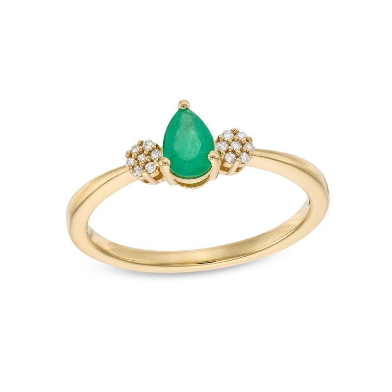 Main Image 1 of Pear-Shaped Emerald and 1/20 CT. T.W. Diamond Flower Cluster Ring in 10K Gold