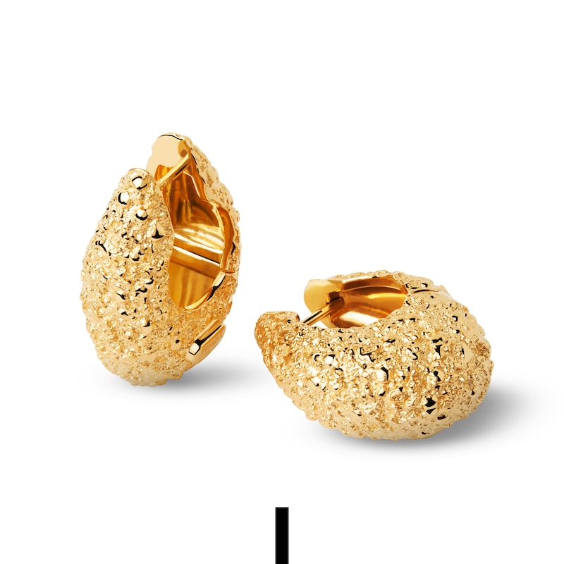 Main Image 5 of PDPAOLA™ at Zales SILHOUETTES 27.0mm Textured Hoop Earrings in Hollow Brass with 18K Gold Plate