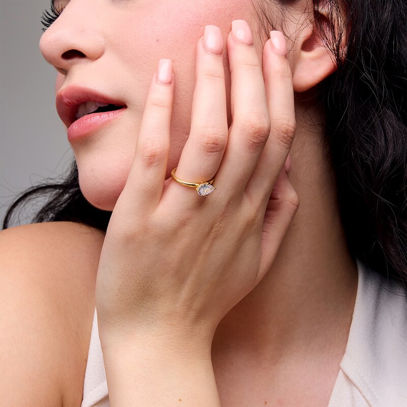 Main Image 2 of 1 CT. Pear-Shaped Certified Lab-Created Diamond Sideways Solitaire Engagement Ring in 14K Gold (F/VS2)