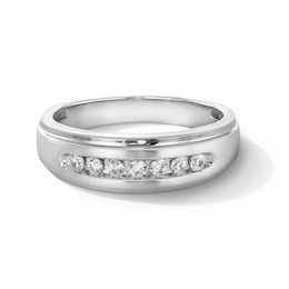 1/4 CT. T.W. Diamond Seven Stone Stepped Edge Band in 10K White Gold