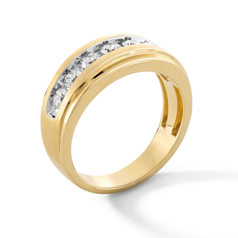 Main Image 3 of 1 CT. T.W. Diamond Seven Stone Stepped Edge Band in 10K Gold