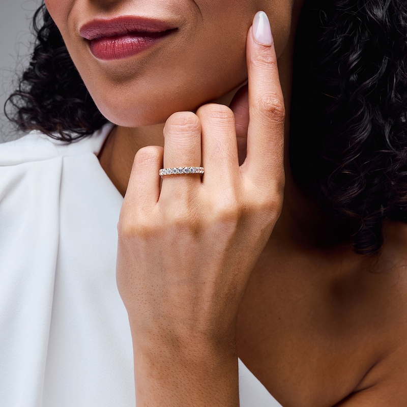 Main Image 2 of 1 CT. T.W. Diamond Anniversary Band in 14K Gold