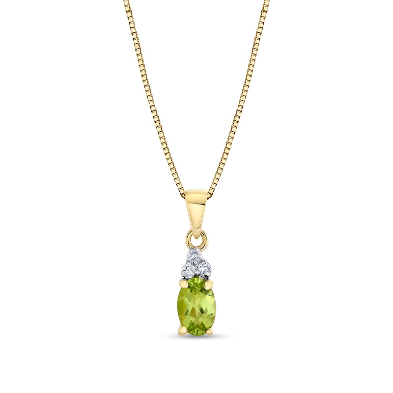 Main Image 1 of Oval Peridot and 1/20 CT. T.W. Diamond Necklace in 14K Gold