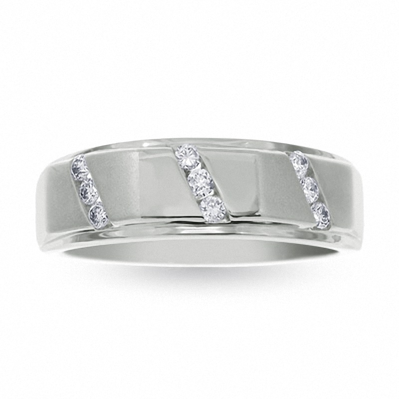 Previously Owned - Men's 1/4 CT. T.W. 9-Stone Diamond Wedding Band in 14K White Gold