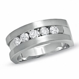 Previously Owned - Men's 1 CT. T.W. Diamond Five Stone Band in 14K White Gold