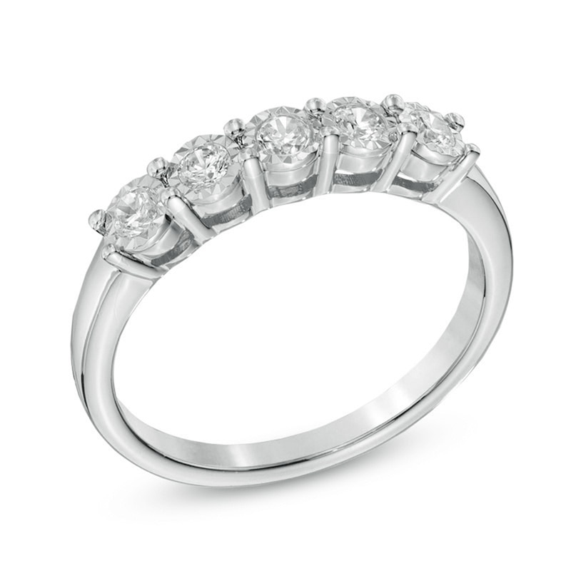 Previously Owned - Ladies' 1/4 CT. T.W. Diamond Five Stone Band in 10K White Gold