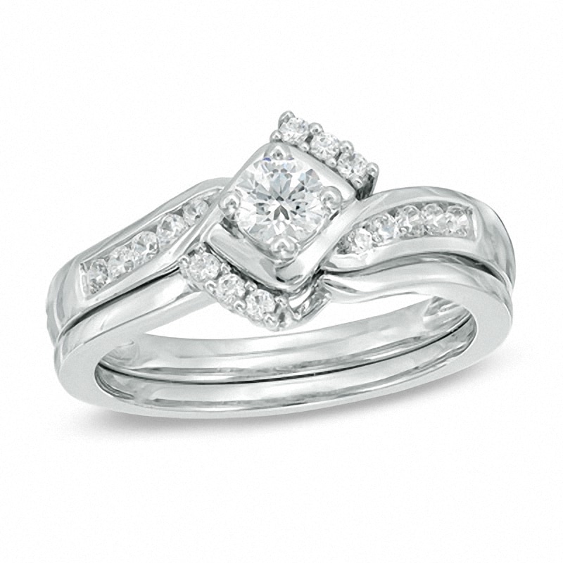 Main Image 1 of Previously Owned - 1/2 CT. T.W. Diamond Tri-Sides Bridal Set in 10K White Gold
