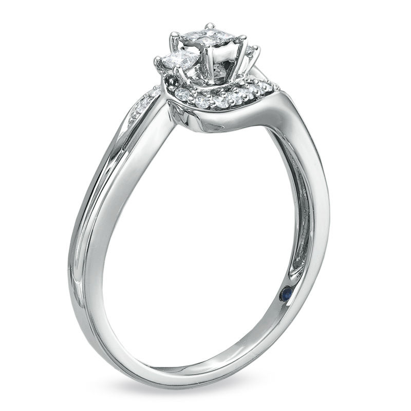 Previously Owned - Cherished Promise Collection™ 1/4 CT. T.W. Quad Princess-Cut Diamond Promise Ring in 10K White Gold