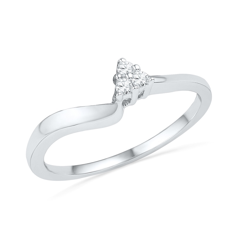 Previously Owned - 1/6 CT. T.W. Diamond Three Stone Slant Bridal Set in 10K White Gold