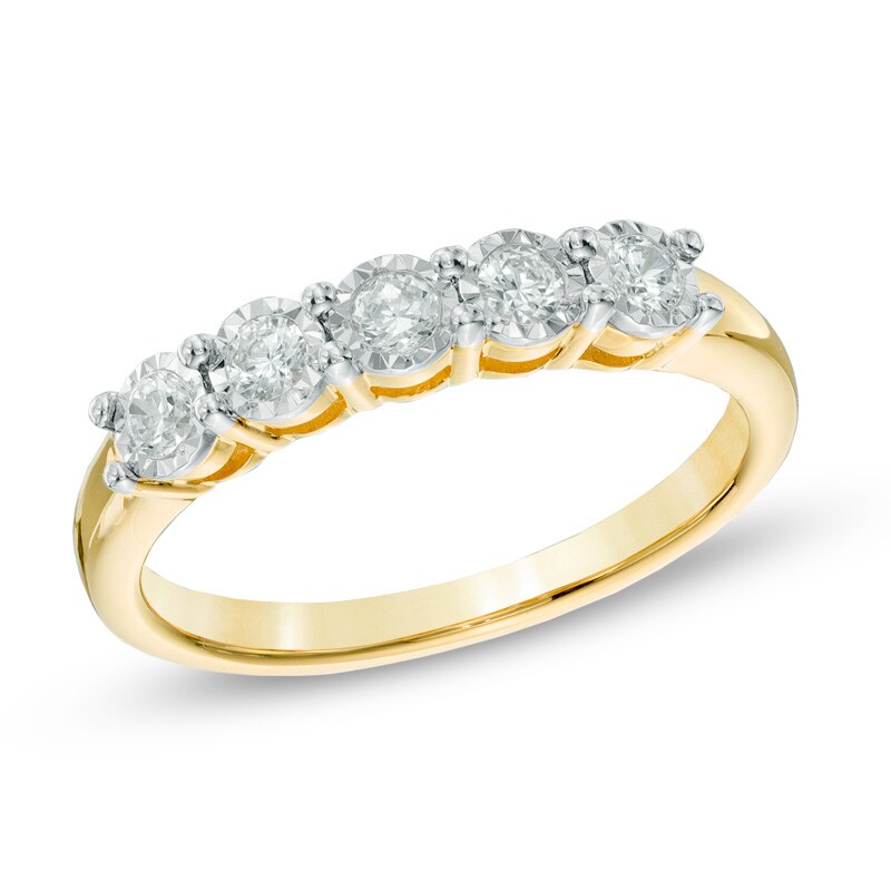 Previously Owned - 1/4 CT. T.W. Diamond Five Stone Band in 10K Gold