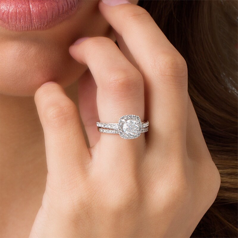 Previously Owned - 1 CT. T.W. Diamond Frame Bridal Set in 14K White Gold