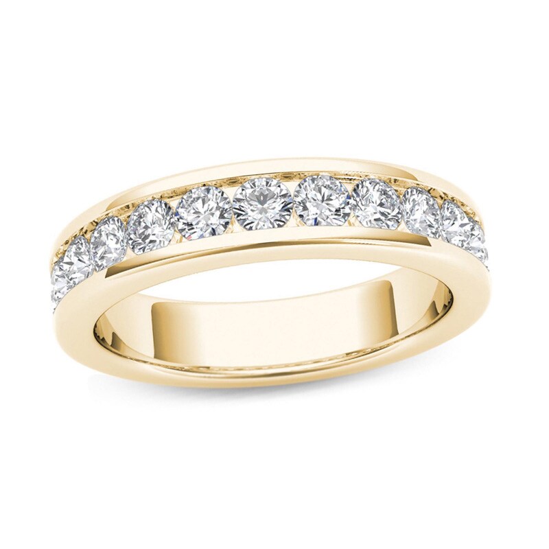 Main Image 1 of Previously Owned - Men's 1 CT. T.W. Diamond Wedding Band in 14K Gold