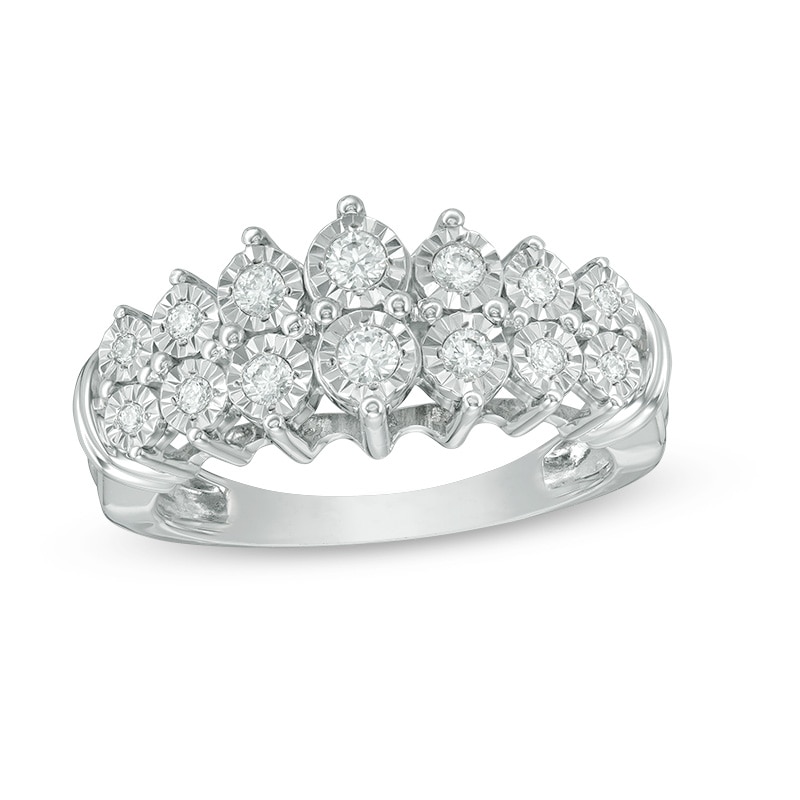 Main Image 1 of Previously Owned - 1/4 CT. T.W. Diamond Pyramid Wedding Band in 10K White Gold