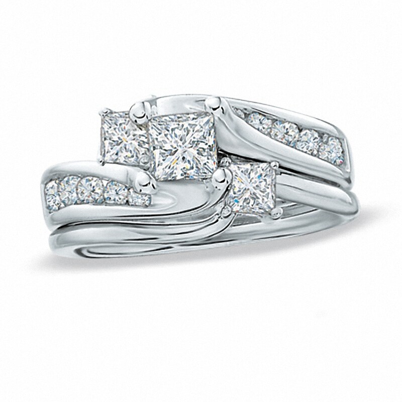 Main Image 1 of Previously Owned - 1-1/2 CT. T.W. Princess-Cut Diamond Three Stone Bridal Set in 14K White Gold
