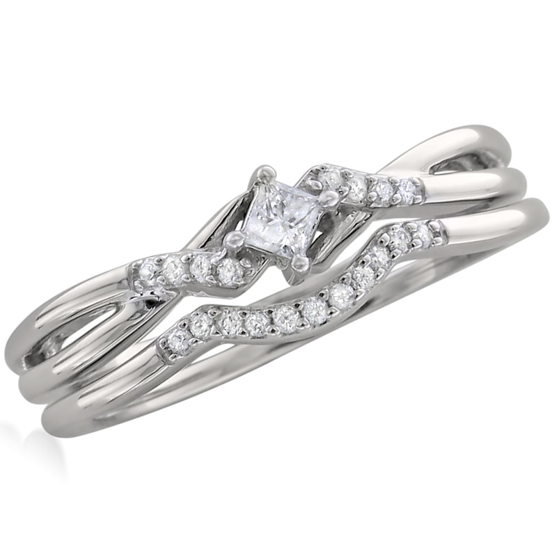 Previously Owned - 1/5 CT. T.W. Princess-Cut Diamond Split Shank Bridal Set in 10K White Gold