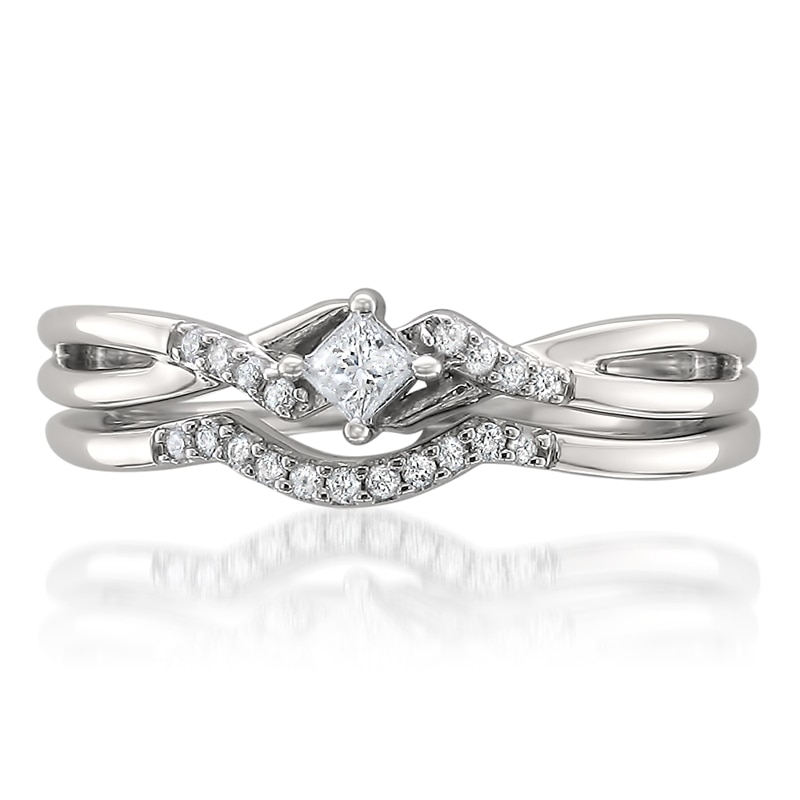 Previously Owned - 1/5 CT. T.W. Princess-Cut Diamond Split Shank Bridal Set in 10K White Gold