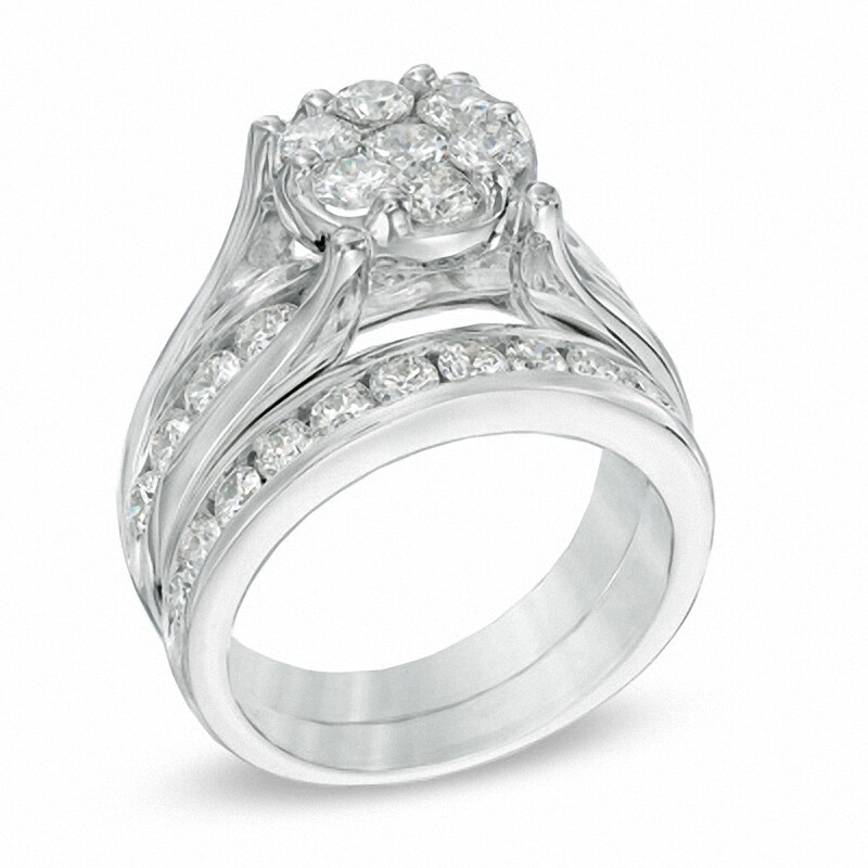 Previously Owned - 2-1/2 CT. T.W. Diamond Cluster Bridal Set in 14K White Gold
