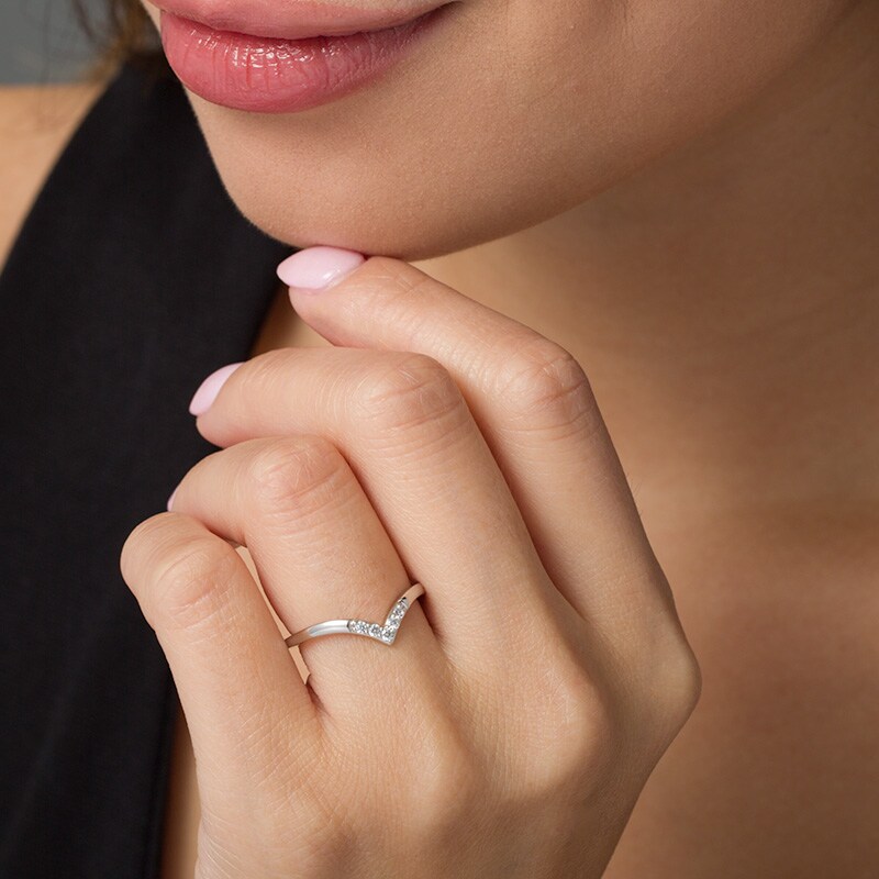 Main Image 2 of Previously Owned - 1/10 CT. T.W. Diamond Five Stone Chevron Anniversary Band in 10K White Gold