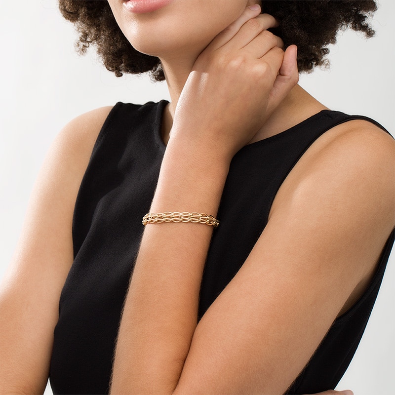 Main Image 2 of Previously Owned - Made in Italy 8.5mm Diamond-Cut &quot;V&quot; and Oval Link Chain Bracelet in 14K Gold - 7.5&quot;