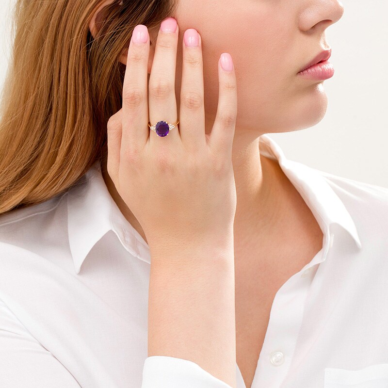 Main Image 2 of Previously Owned - Oval Amethyst and White Topaz Tri-Sides Ring in 10K Gold