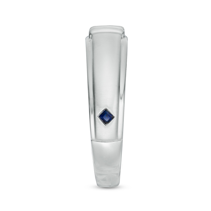 Main Image 3 of Previously Owned - Vera Wang Men's 1/6 CT. Diamond Solitaire Wedding Band in 14K White Gold