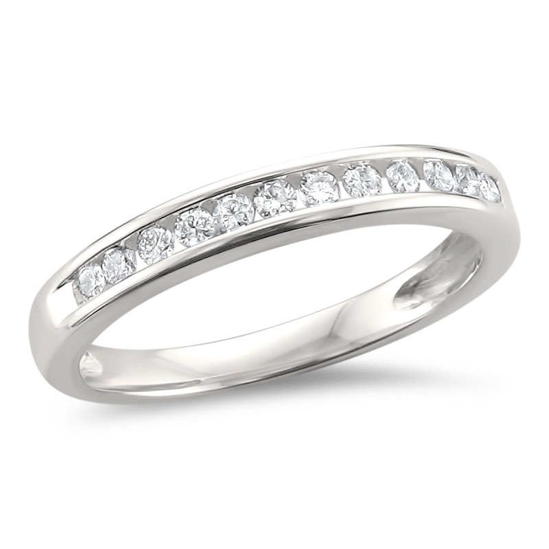 Main Image 1 of Previously Owned - 1/4 CT. T.W. Diamond Wedding Band in Platinum