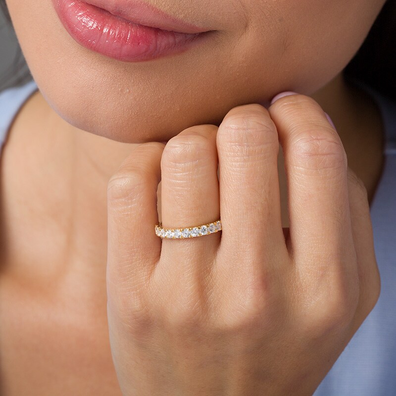 Previously Owned - 7/8 CT. T.W. Diamond Wedding Band in 10K Gold
